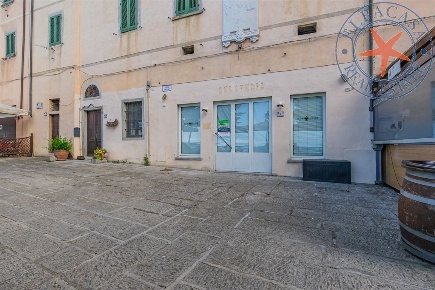 Foto Negozio in Piazza di ford di porta, Marciana Centro di 49 m²