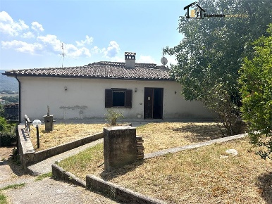 Foto Case semi ndipendenti in Località Collebello, Configni Colle di 30 m²
