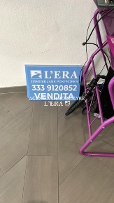Foto Locale commerciale a Pontedera Centro di 28 m² con 1 locali in affitto