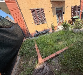 Foto Appartamento a Carrara Avenza di 60 m² con 3 locali in vendita