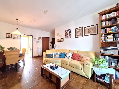 Foto Appartamento a Cascina Semicentro di 65 m² con 3 locali in vendita