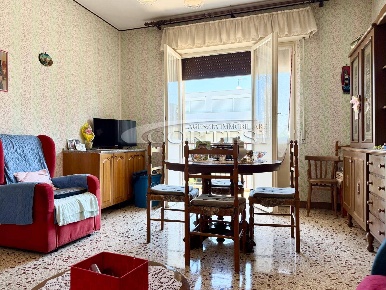 Foto Appartamento a Fano di 85 m² con 3 locali in vendita