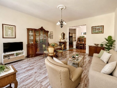 Foto Appartamento a Siena Porta Romana di 132 m² con 5 locali in vendita