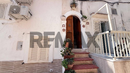 Foto Casa indipendente in Via Fontana 71, Vieste Centro di 90 m² in vendita