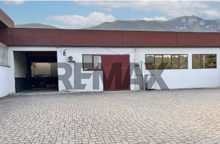 Foto Ufficio in Via Giosuè Carducci 12, Botticino di 320 m² con 6 locali