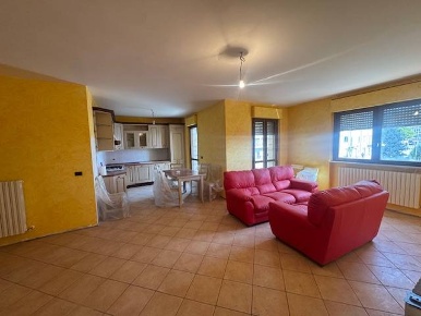 Foto Appartamento a Cossignano di 107 m² con 3 locali in vendita