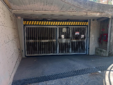 Foto Posti auto in Passo Ruscarolo 60, Genova Sestri Ponente di 15 m²