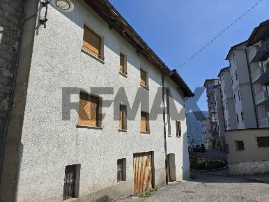 Foto Appartamento in Via Cesure 4, Lamon Centro di 33 m² con 2 locali
