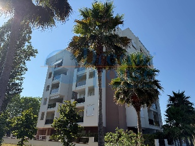 Foto Appartamento in Via Rodi, Alba Adriatica Centro di 64 m² con 3 locali