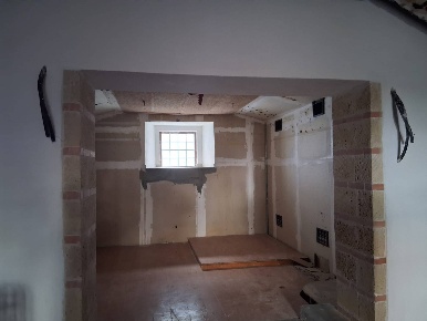 Foto Attività commerciale in via eurialo, Napoli Bagnoli di 107 m²