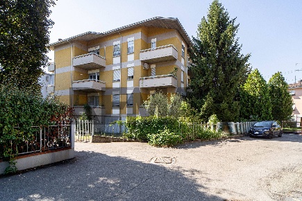 Foto Appartamento in Via Andrea Portilia 24, Parma San Lazzaro di 94 m²