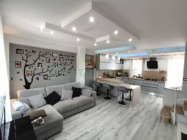 Foto Villa a schiera in Via Saudelle di Sopra, Pratola Serra di 110 m²