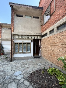 Foto Villa a schiera in Via Porroni 8, Canzo di 70 m² con 3 locali