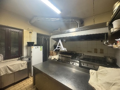 Foto Bar a Villafranca di Verona di 140 m² con 3 locali in vendita