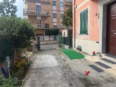 Foto Appartamento in VIA DEI RANGONI, Roma Casetta Mattei - Corviale