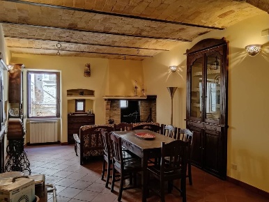Foto Appartamento in Via Dei Fiori, Loreto Aprutino Centro di 108 m²