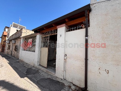 Foto Casa indipendente in Via Monteverdi 3, Bari San Girolamo di 117 m²