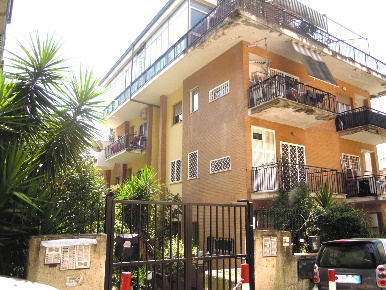 Foto Magazzino in Gradoli, Roma Tomba di Nerone di 13 m² con 1 locali