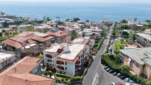 Foto Appartamento in Via Mollica 51, Aci Castello Centro di 227 m²