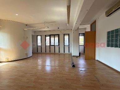 Foto Ufficio a Arezzo Villa Severi - Cappuccini di 106 m² con 2 locali