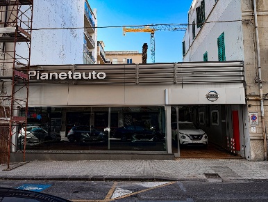 Foto Negozio in Via SIRIO BRIGIANO 9, Milazzo Centro di 235 m² con 5 locali