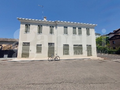 Foto Negozio in Viale LUZZATTI 108, Treviso Viale Luzzatti di 60 m²
