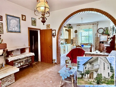 Foto Casa indipendente a Alfonsine di 199 m² con 7 locali in vendita
