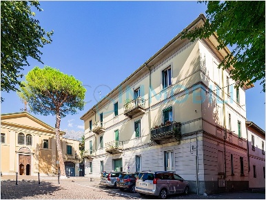 Foto Appartamento in Piazza Padre Cristoforo, Lecco Pescarenico di 43 m²