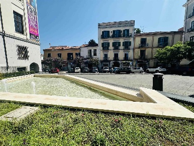 Foto Negozio in via tommaso cuomo, Cava de' Tirreni Centro di 30 m²
