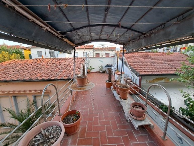Foto Casa indipendente in Via Giulio Cesare  30, Viareggio di 136 m²