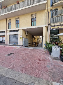 Foto Garage in via appia  238, Brindisi Cappuccini di 15 m² con 1 locali