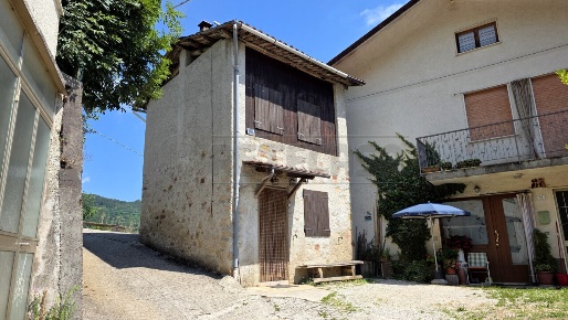 Foto Rustico a Recoaro Terme di 48 m² con 2 locali in vendita