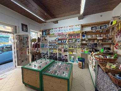 Foto Attività commerciale a Livorno Attias - Marconi di 40 m² con 2 locali