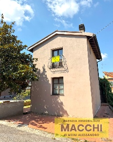 Foto Casa indipendente a Capannoli Centro di 75 m² con 3 locali in vendita
