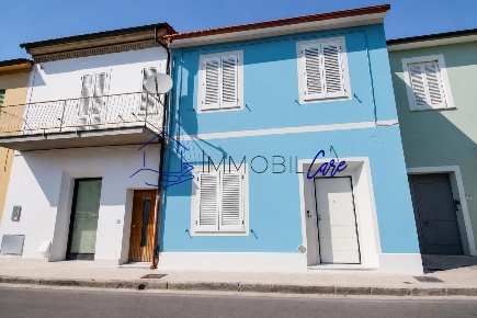 Foto Casa indipendente a San Giuliano Terme Arena Metato di 147 m²