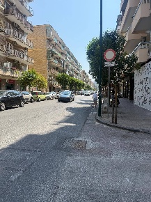 Foto Attività commerciale in VIA DELL'EPOMEO, Napoli Soccavo di 35 m²