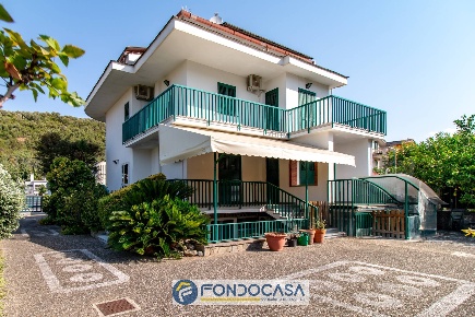 Foto Villa unifamiliare in via Padova 28A, Battipaglia Centro di 364 m²