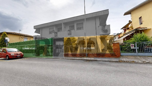 Foto Locale commerciale in Via degli Ontani 54, Viareggio di 110 m²
