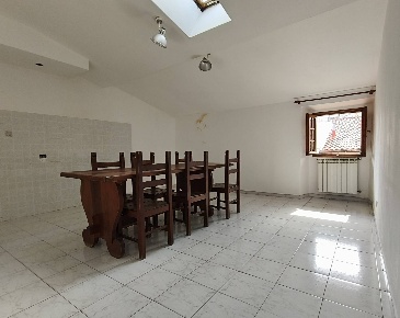 Foto Appartamento in via Bassa 10, Livorno Pontino - Bastia di 110 m²