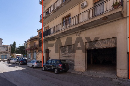 Foto Casa indipendente in via Romolo 7, Modica Modica Sorda di 648 m²