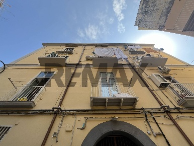 Foto Appartamento in Vico Lungo San Raffaele 24, Napoli Stella - Materdei