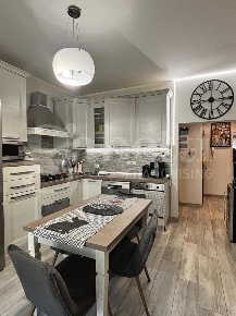 Foto Appartamento in Via Narcisi 3, Rozzano Centro di 64 m² con 3 locali