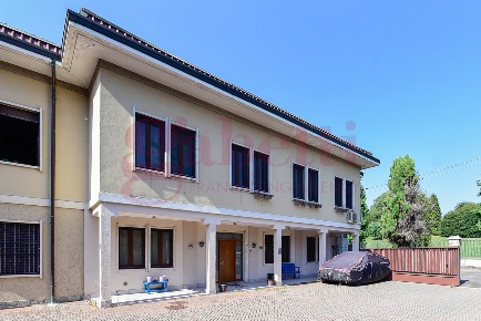 Foto Casa indipendente in Via Marconi 26, Arosio Centro di 210 m²