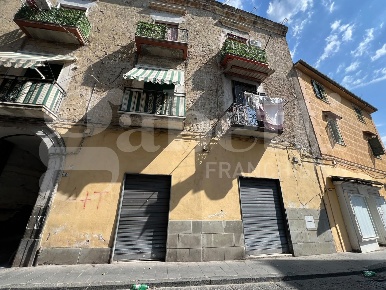 Foto Ufficio in Via Melito 5, Arzano di 133 m² con 5 locali in affitto