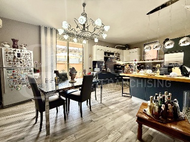 Foto Appartamento a Empoli San Rocco - Lungarno di 180 m² con 5 locali