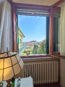 Foto Villa bifamiliare a Vicopisano Centro di 165 m² con 6 locali
