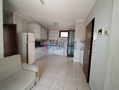 Foto Appartamento a Livorno Pontino - Bastia di 140 m² con 4 locali