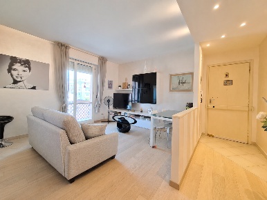 Foto Appartamento a Cascina Centro di 87 m² con 4 locali in vendita