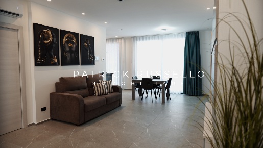 Foto Appartamento in Via Cicerone 87, Gela Centro di 105 m² con 4 locali