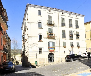 Foto Appartamento in Piazza del PENDINO 1, Eboli Centro di 300 m²